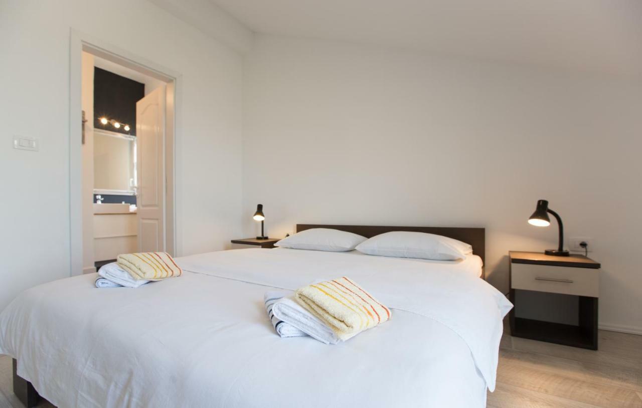 Relaxing Whole Top Floor Apartment By The Sea Zaboric Eksteriør bilde