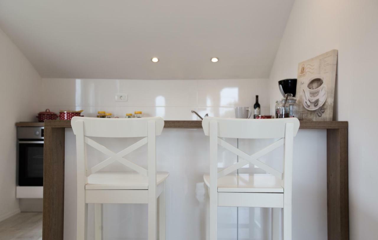 Relaxing Whole Top Floor Apartment By The Sea Zaboric Eksteriør bilde